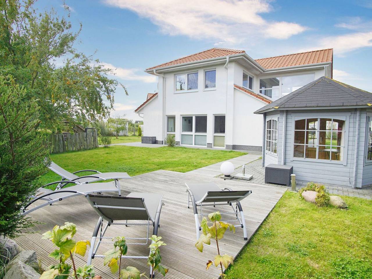 Villa Kristall - Haus in idyllischer Lage mit Wintergarten, Terrasse und Garten - Villa Kristall in Vaschvitz in Vaschvitz, Trent