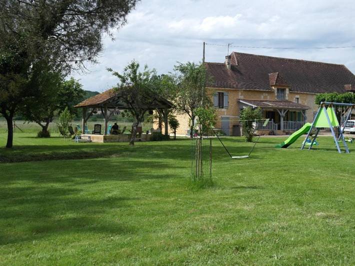 Location de vacances pour 6 personnes, avec Terrasse et Jardin à Limeuil