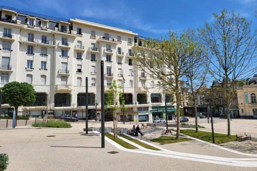 Appartement entier, Studio tout équipé - 2 min des thermes - commerces & parking gratuit in Châtel-Guyon, Parc naturel régional des Volcans d'Auvergne