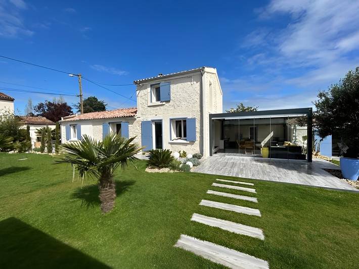 Gîte pour 8 personnes, avec jardin ainsi que piscine et terrasse à Longeville-sur-Mer - 2