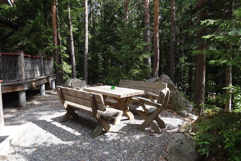 Gemütliches Blockhaus am See Bredreven, nur 1 Minute vom Strand entfernt in Värmland