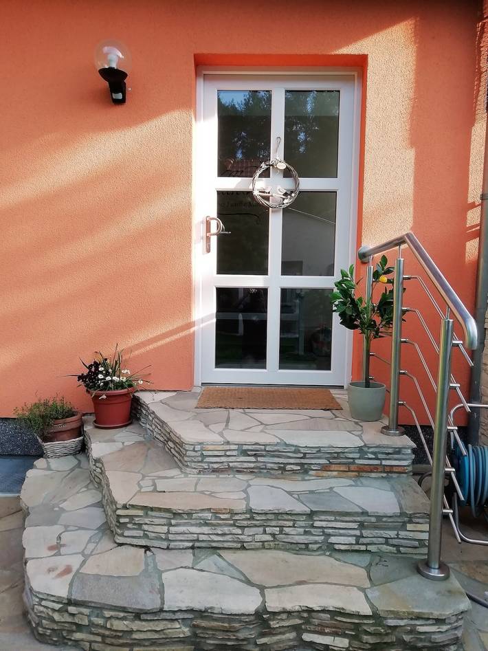 Gîte pour 6 personnes, avec jardin et jacuzzi à Cottbus - 4