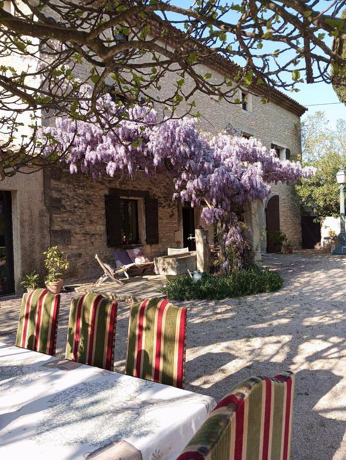 Caravan in Saint-Rémy-de-Provence, Région d'Arles