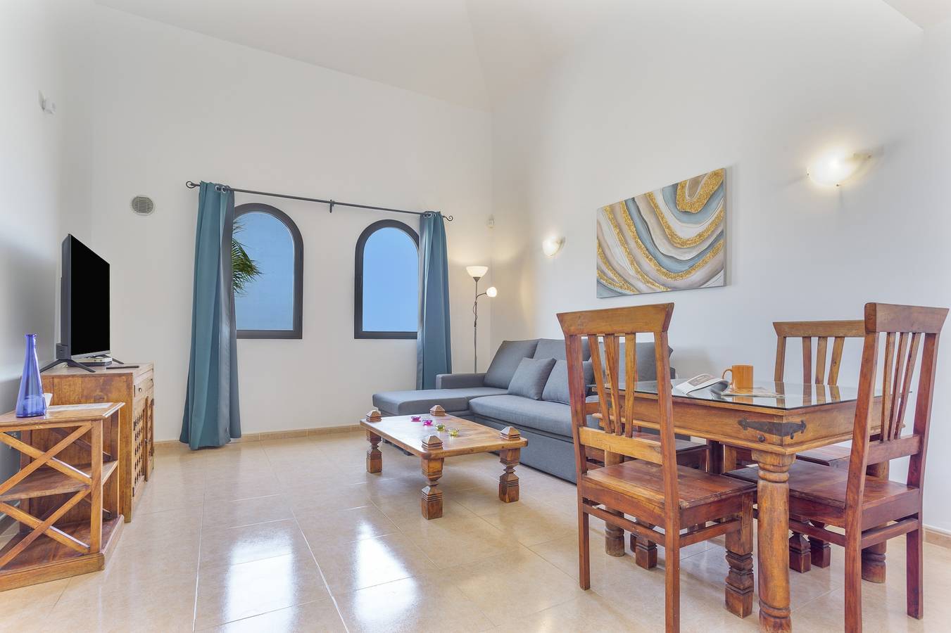 Apartamento entero, Vacaciones 'Vista Lobos' con vistas al mar, piscina compartida y Wi-Fi in Oasis Tamarindo, La Oliva