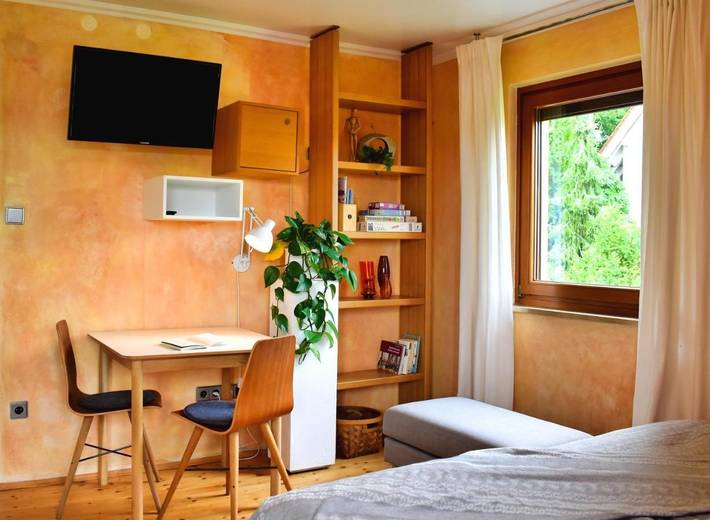 Ferienwohnung für 5 Personen, mit Whirlpool und Terrasse sowie Garten und Pool in Burgthann - 4