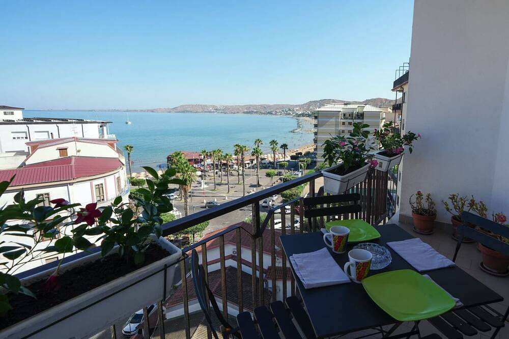 Vacation by the sea in Crotone, Crotone Provinz