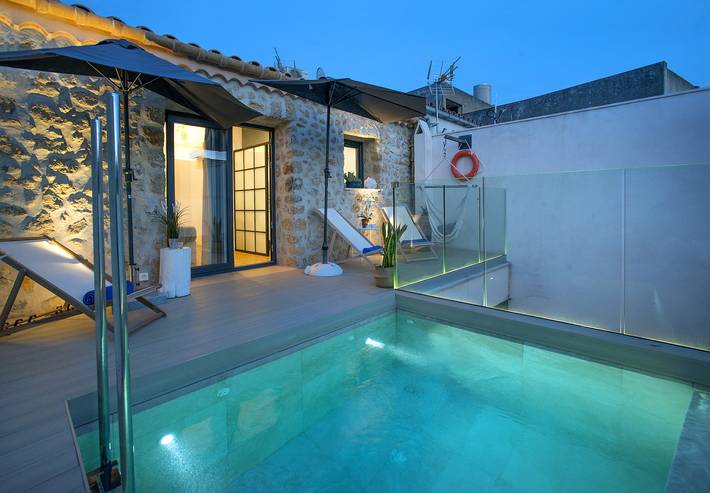 Villa Miquel - Luxury Retreat in Búger, Majorca Center