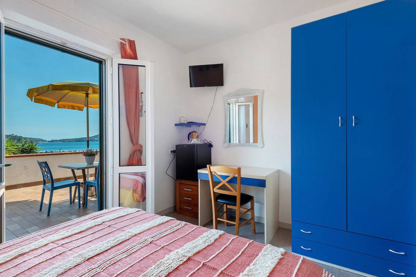 Kamer 'Sciabattica - Kamer 1' met zeezicht, privéterras en wifi, foto 10