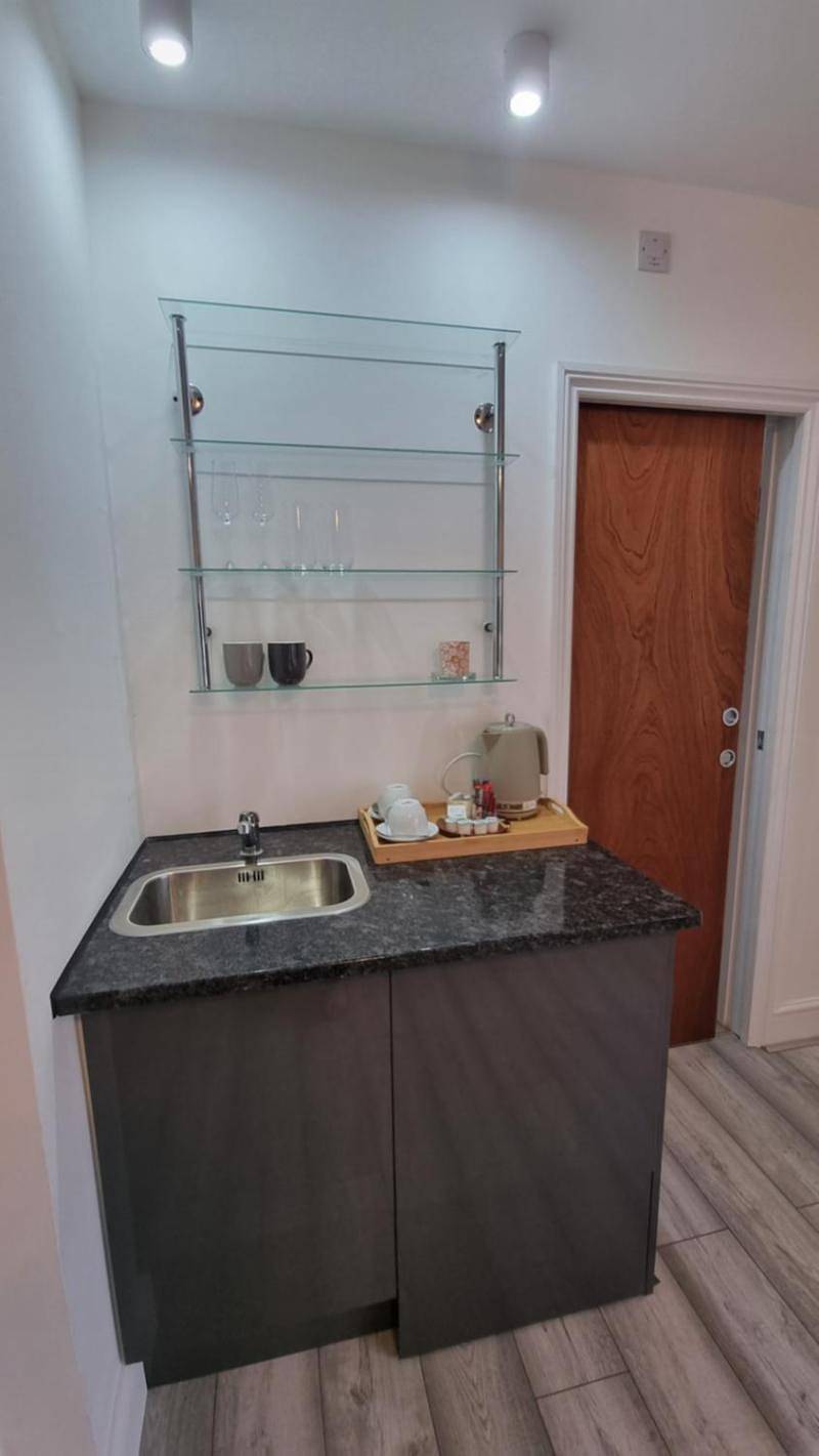 Suite with kitchenette 2 in London Colney, Hertfordshire
