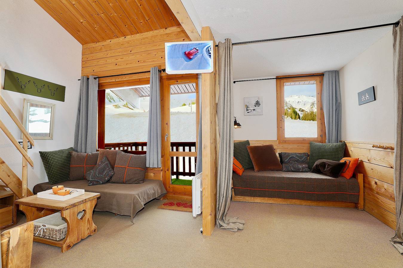 Appartement entier, Appartement Refuge sur Pistes : Plagne Village, vue montagne, balcon et Wi-Fi in Plagne Villages, La Plagne-Tarentaise