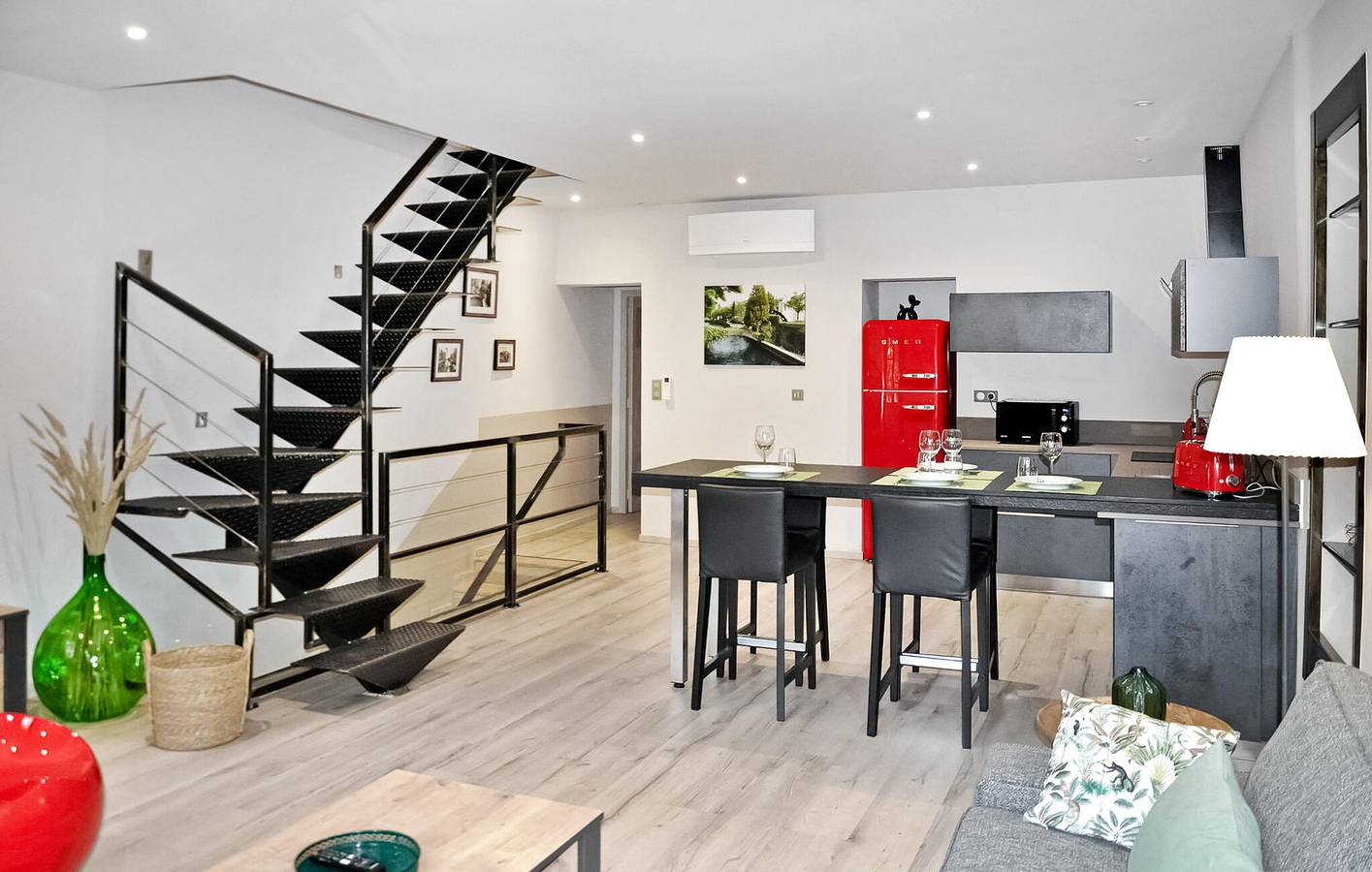 Appartement de vacances entier, Appartement de luxe de 100 m2 avec climatisation, vue et Internet in L'Isle-sur-la-Sorgue, Vaucluse