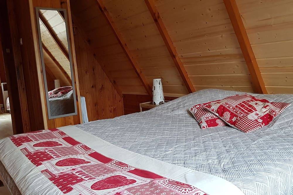 Chalet les Epilobes  atypique par son chapeau pointu, vue imprenable! in Xonrupt-Longemer, Parc naturel régional des Ballons des Vosges