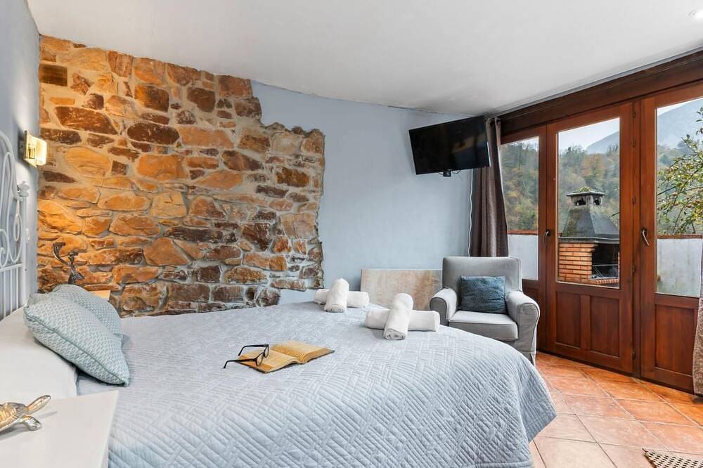 Ganze Wohnung, Jacuzzi, Kamin, Grill und spektakuläre Aussicht in Proaza, Cordillera Cantábrica