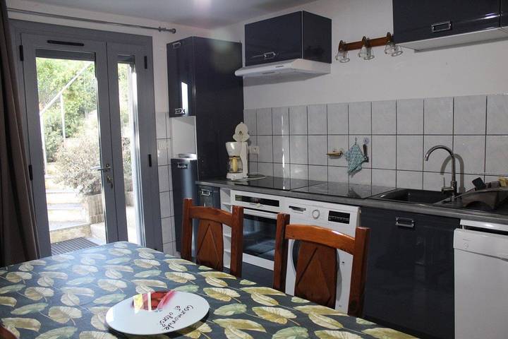 Gîte pour 2 personnes, avec terrasse et jardin en Ardèche - 4