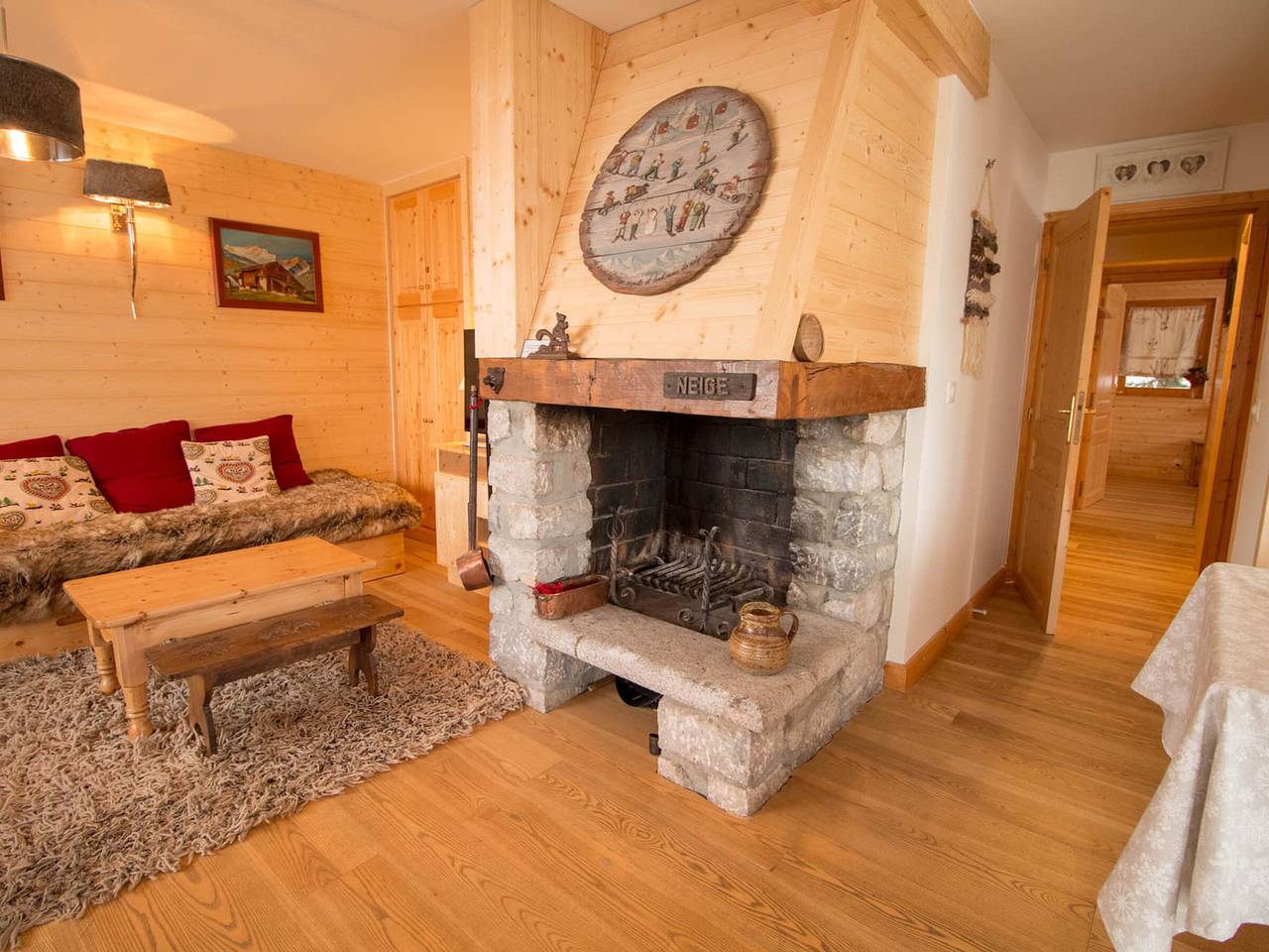 Entire apartment, Renovated 3* apartment in Méribel center with balcony and Wifi in Méribel, Les Allues