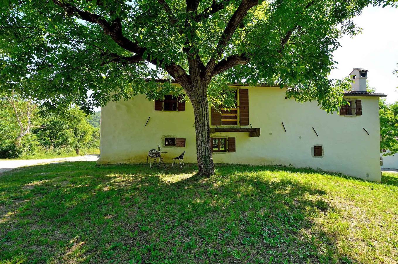 Ferienhaus mit gemeinsamem Pool  in Buzet, Zentralistrien