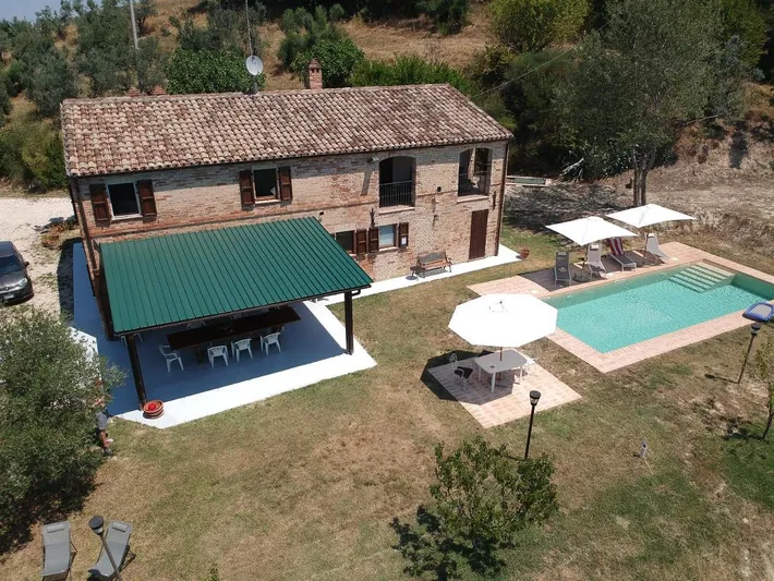 Villa per 8 persone, con panorama e giardino nonché piscina - 1