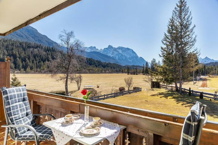 Ferienwohnung für 2 Personen, mit Balkon und Garten in Krün - 2
