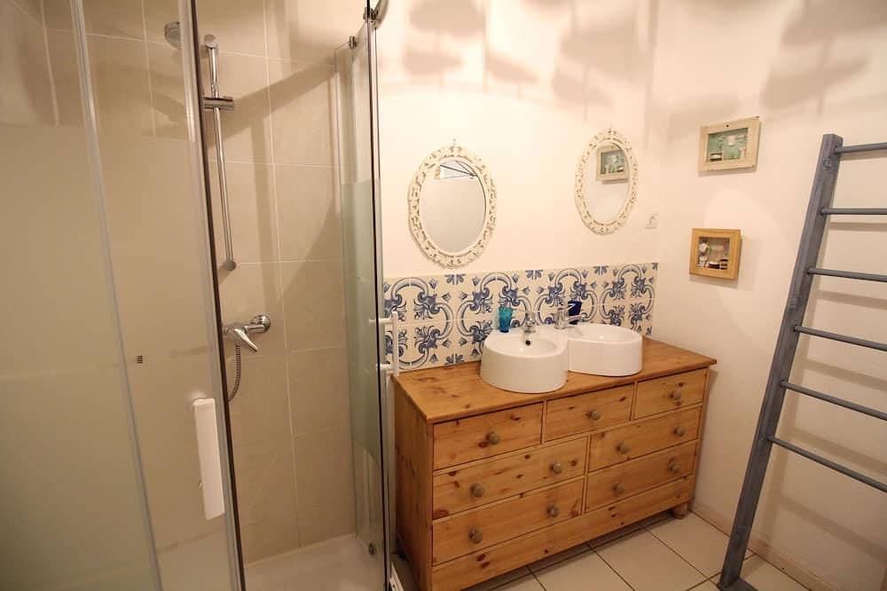 Claire s' house in medieval village couze near river Dordogne with your pets in Bergerac, Périgord Pourpre