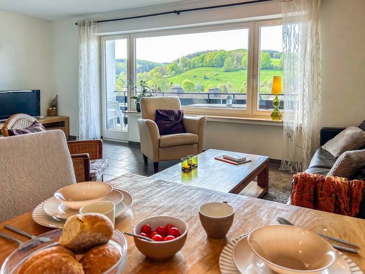 Ferienhaus für 4 Personen, mit Terrasse und Seeblick in Niedersfeld - 3