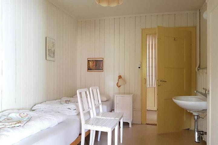 Appartement entier, Chalet Willi-1.Og Appartement/Fewo, Dusche und Bad, Wc, 9-Bettwohnung in Arosa, Chaîne de Plessur