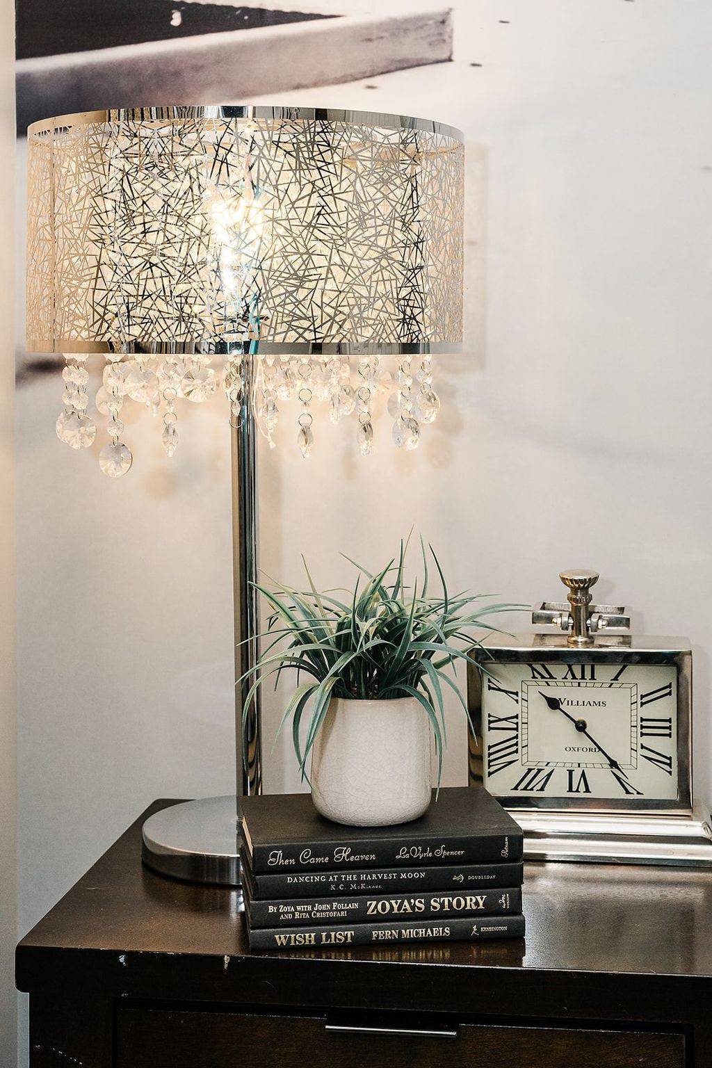 Ganze Wohnung, Moderne Suite in der Nähe des Flughafenkrankenhauses Henday Town Ctr in Edmonton, Alberta