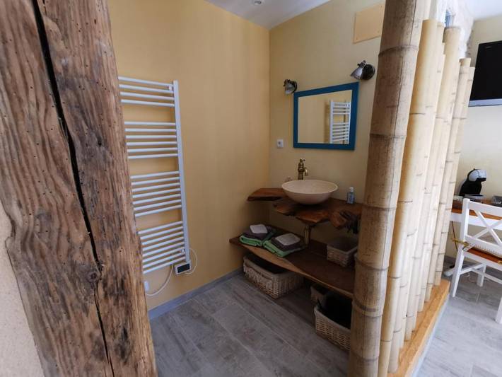 Location de vacances pour 2 personnes, avec jardin et piscine à Salignac-Eyvigues - 3