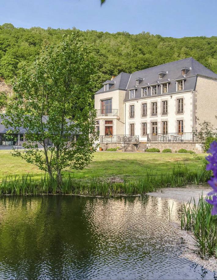 Château pour 60 personnes avec balcon in Vireux-Wallerand, Parc naturel régional des Ardennes