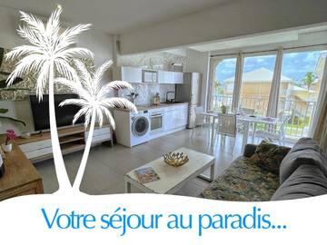 Gîte pour 4 personnes, avec vue et bassin pour enfant ainsi que piscine et jardin dans Nettlé Bay