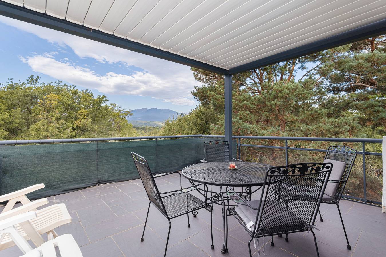 Gîte F2, en un rincón paradisíaco, con piscina privada y wifi in Céret, Región Céret