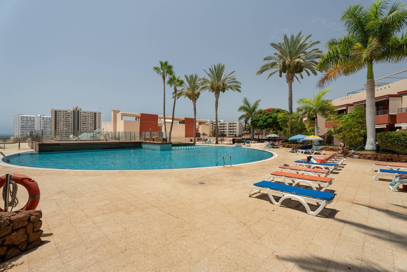 Entire apartment, Vacation Home "Vista Paraiso" with Sea View, Shared Pool & Wi-Fi in Playa Paraíso, Adeje