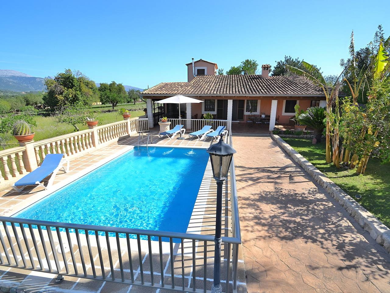 Villa familiale à Inca avec piscine privée in Puig de Santa Magdalena, Inca