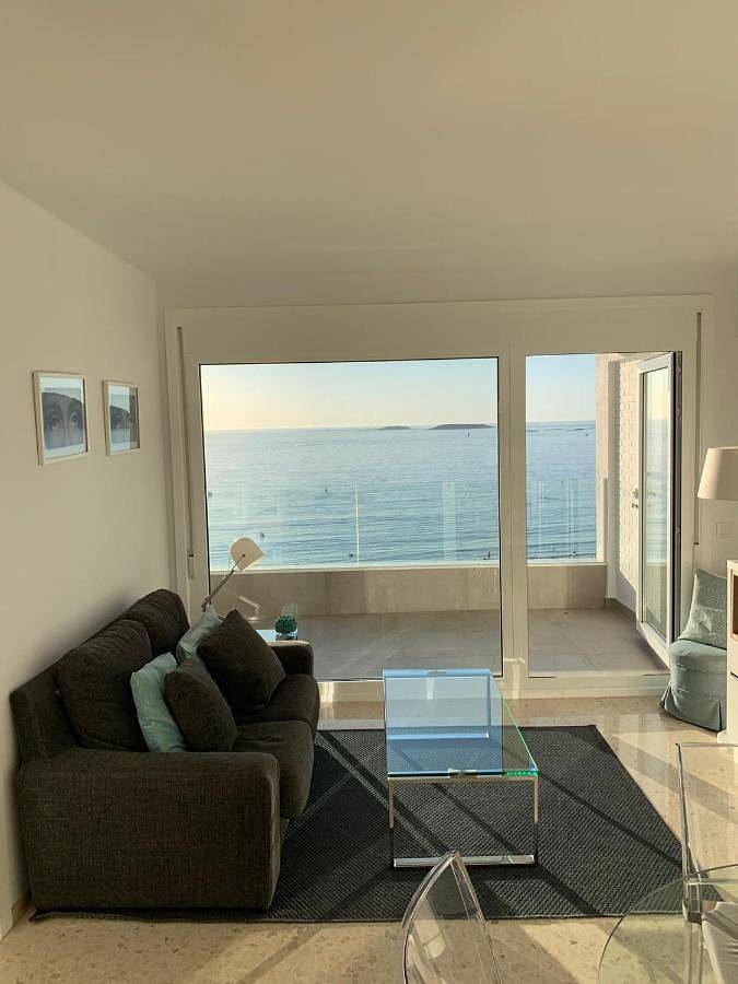 Apartamento entero, One-Bedroom Apartment in Praia América, Nigrán
