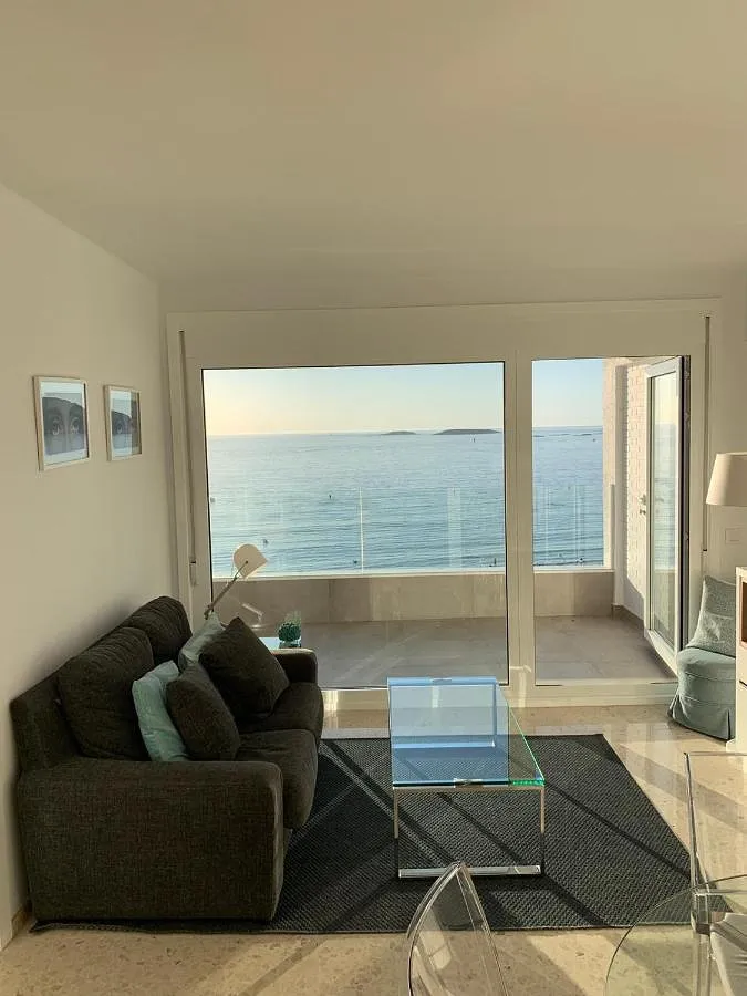 Apartamento de vacaciones para 2 personas, con terraza y vistas además de piscina y jardín - 1