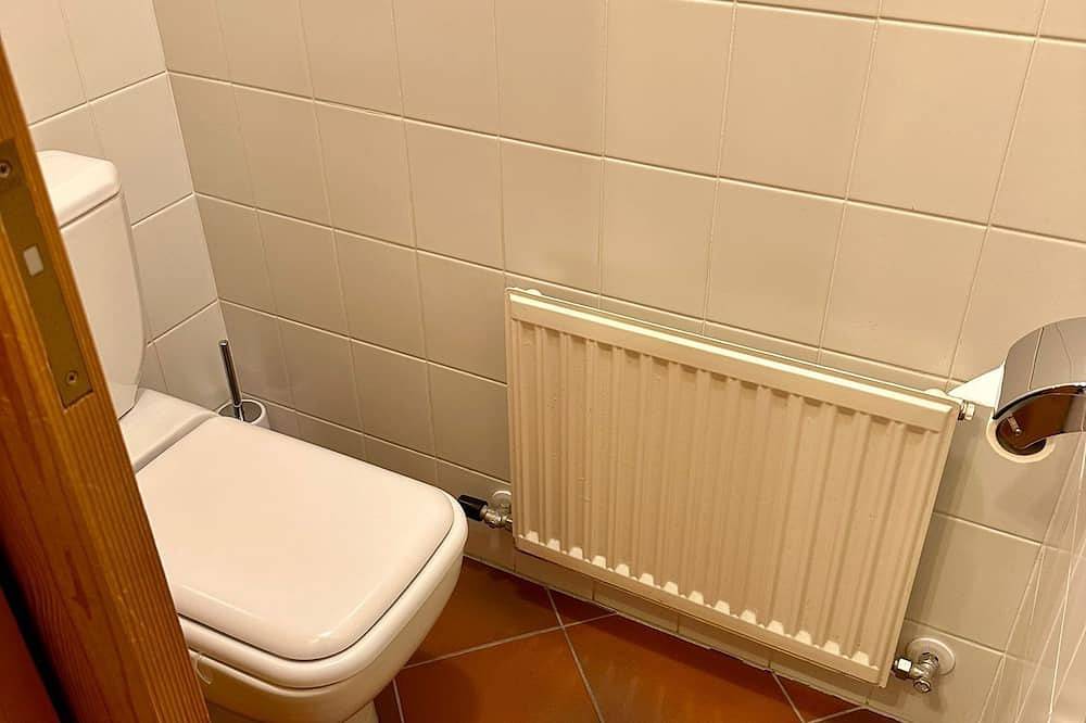 Ganze Wohnung, Idyllische Ferienwohnung in Königsleiten mit Sauna, zentral in Liftnähe in Königsleiten, Pinzgau