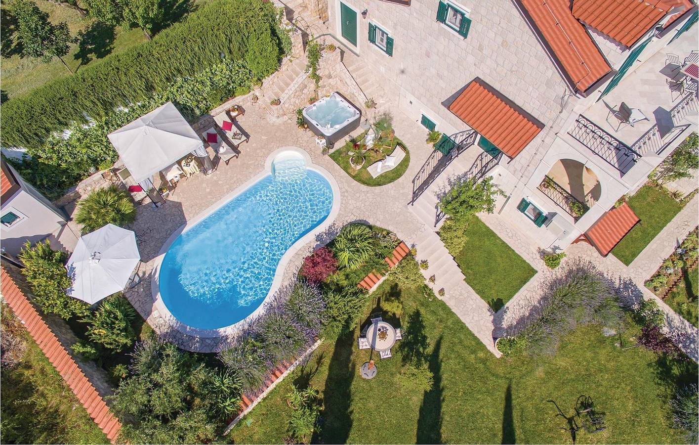 Ferienhaus für 16 Personen mit Terrasse in Sinj, Dalmatinisches Zagora