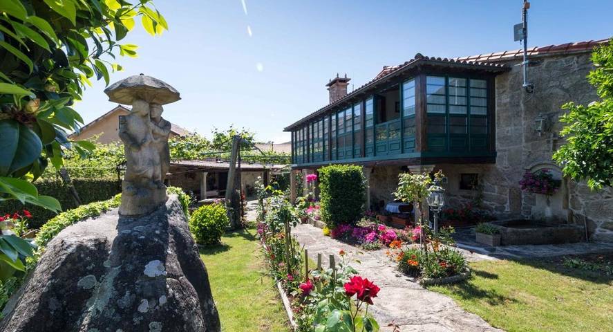 Casa rural para 8 personas, con vistas además de piscina y jardín en Padrón - 4