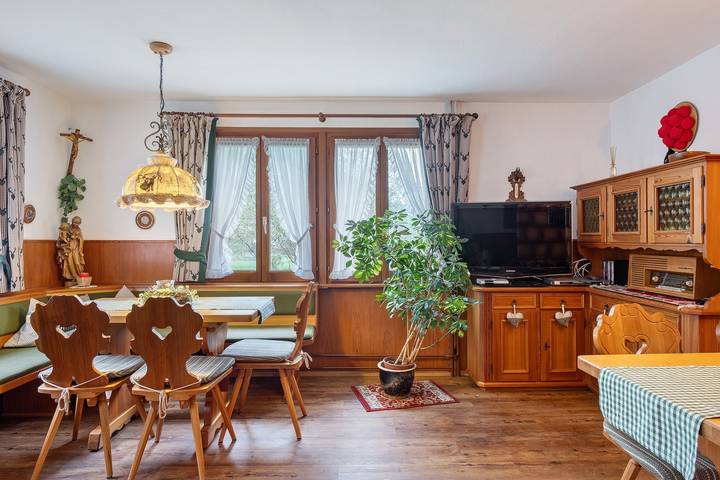Zimmer 'Zimmer 3 Mit Balkon' mit Bergblick, Gemeinschaftsterrasse und Wi-Fi in Menzenschwand Hinterdorf (St. Blasien), St. Blasien