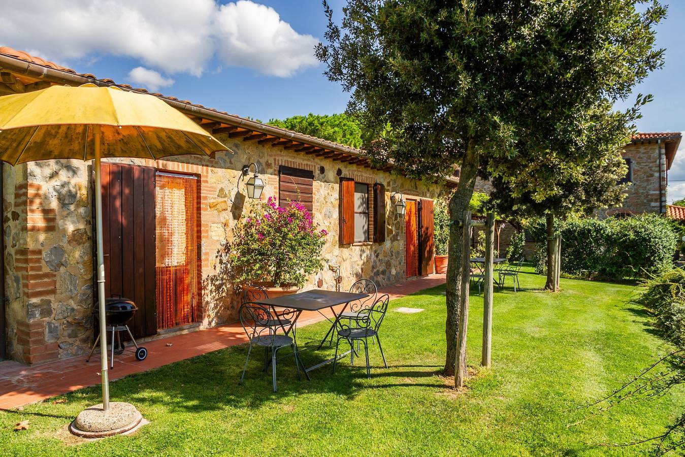 Ganze Wohnung, Ferienwohnung 'Coccinella' mit Gemeinschaftspool, Wlan und Klimaanlage in Magliano in Toscana, Grosseto Provinz
