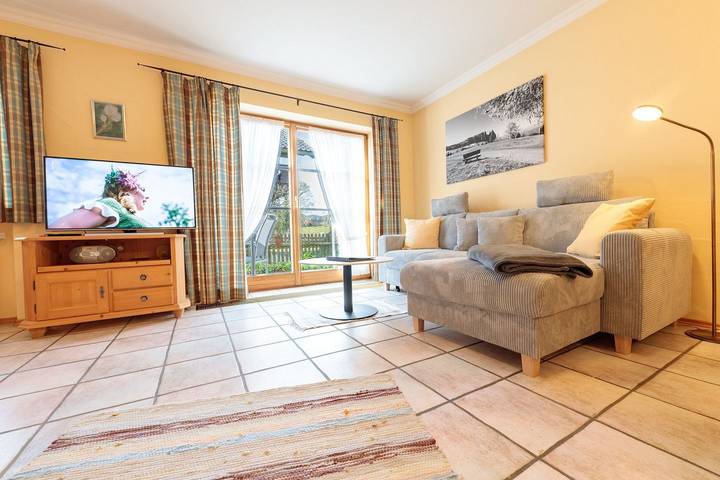 Ferienwohnung für 3 Personen, mit Garten und Terrasse