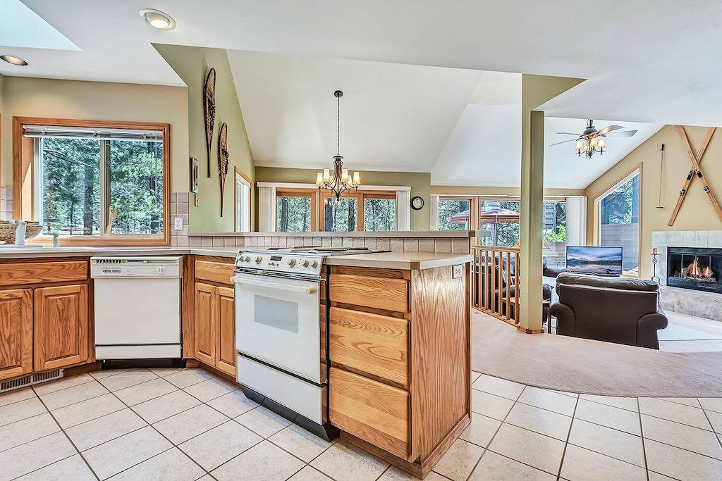 Ruhige Straße und Lage in der Nähe von Sharc mit Master on Main - A / C & Sharc Pässe in Sunriver, Deschutes County