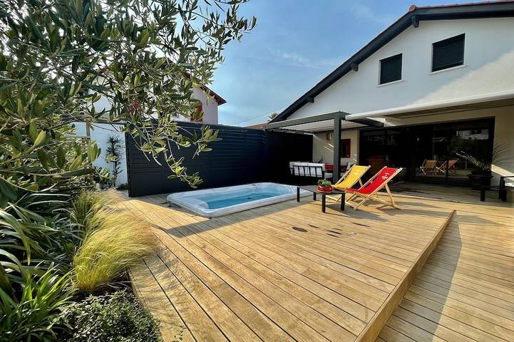Maison de vacances pour 8 personnes, avec jardin ainsi que terrasse et jacuzzi
