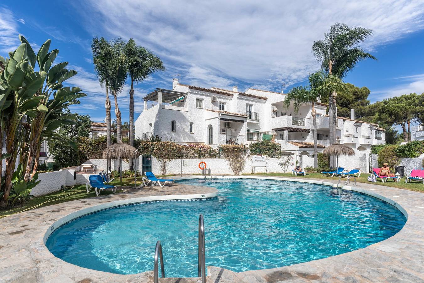 Ganze Wohnung, Ferienwohnung '9A Escorpio' mit Bergblick, Pool und Wlan in El Paraíso, Estepona