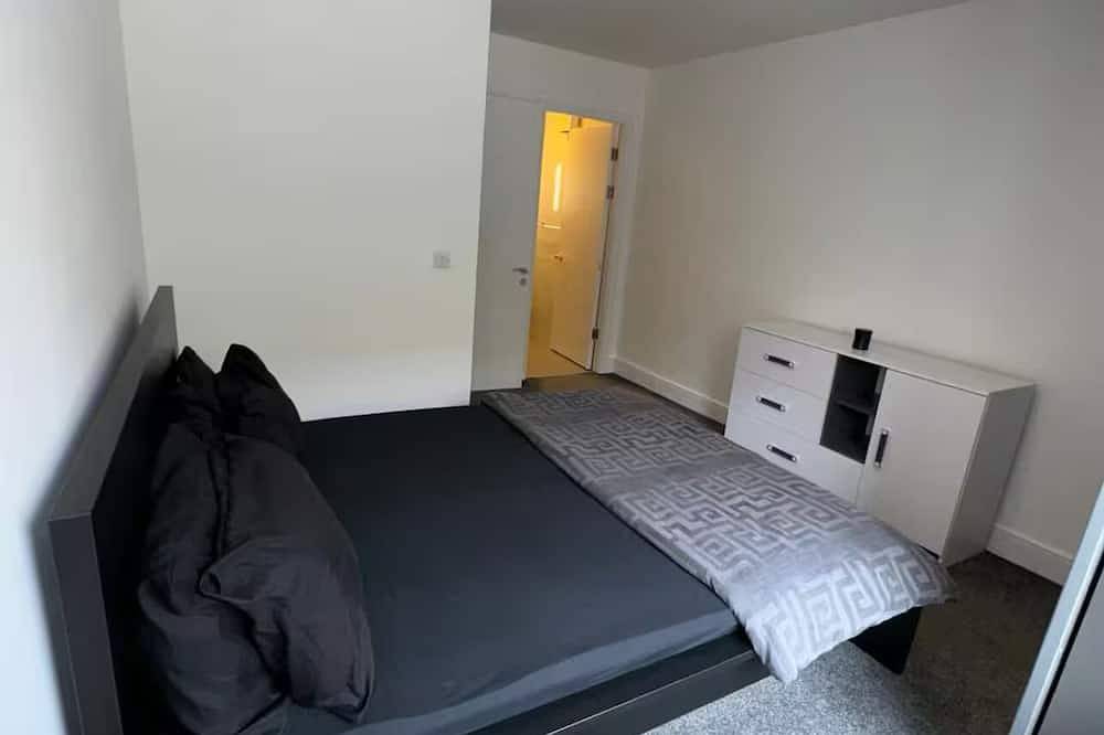 Entire apartment, Apartment in Limerick City Centre. Family friendly, close to all attractions in Limerick, County Limerick