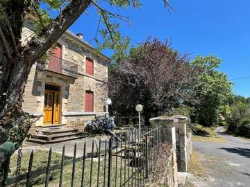 Gîte pour 8 personnes, avec vue et jardin à Sauveterre-de-Rouergue