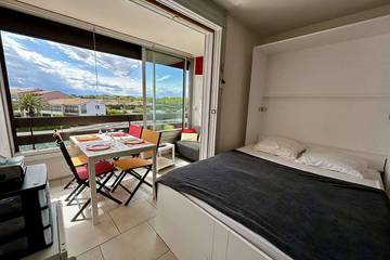 Gîte pour 4 personnes, avec piscine dans Plage du pont tournant