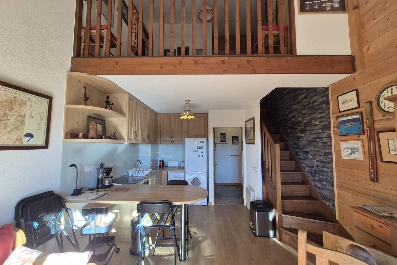 Apartamento entero, Appartement familial au Revard, vue sur le jardin d'enfant et pistes  in Le Revard, Les Déserts