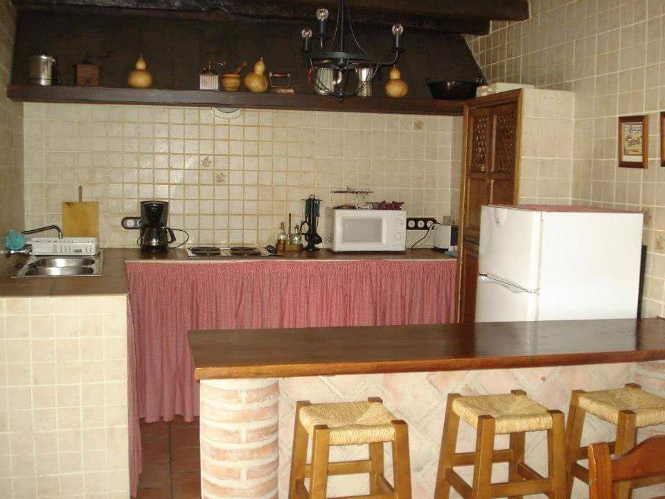 Three-Bedroom House in Parauta, Provincia de Málaga