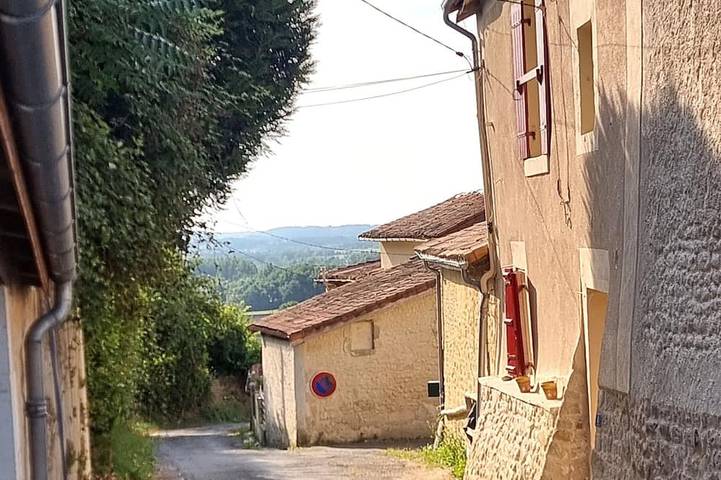 Location de vacances pour 2 personnes, avec jardin à Brossac