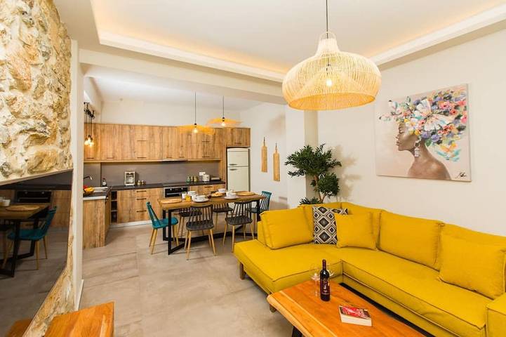 Ferienhaus für 5 Personen, mit Balkon und Garten sowie Whirlpool